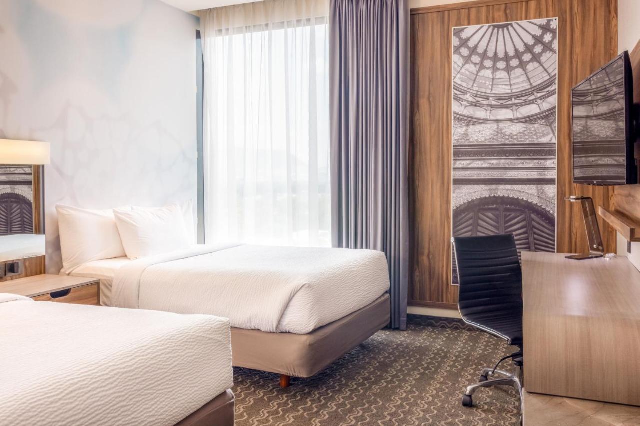 Courtyard By Marriott Mexico City Vallejo Экстерьер фото