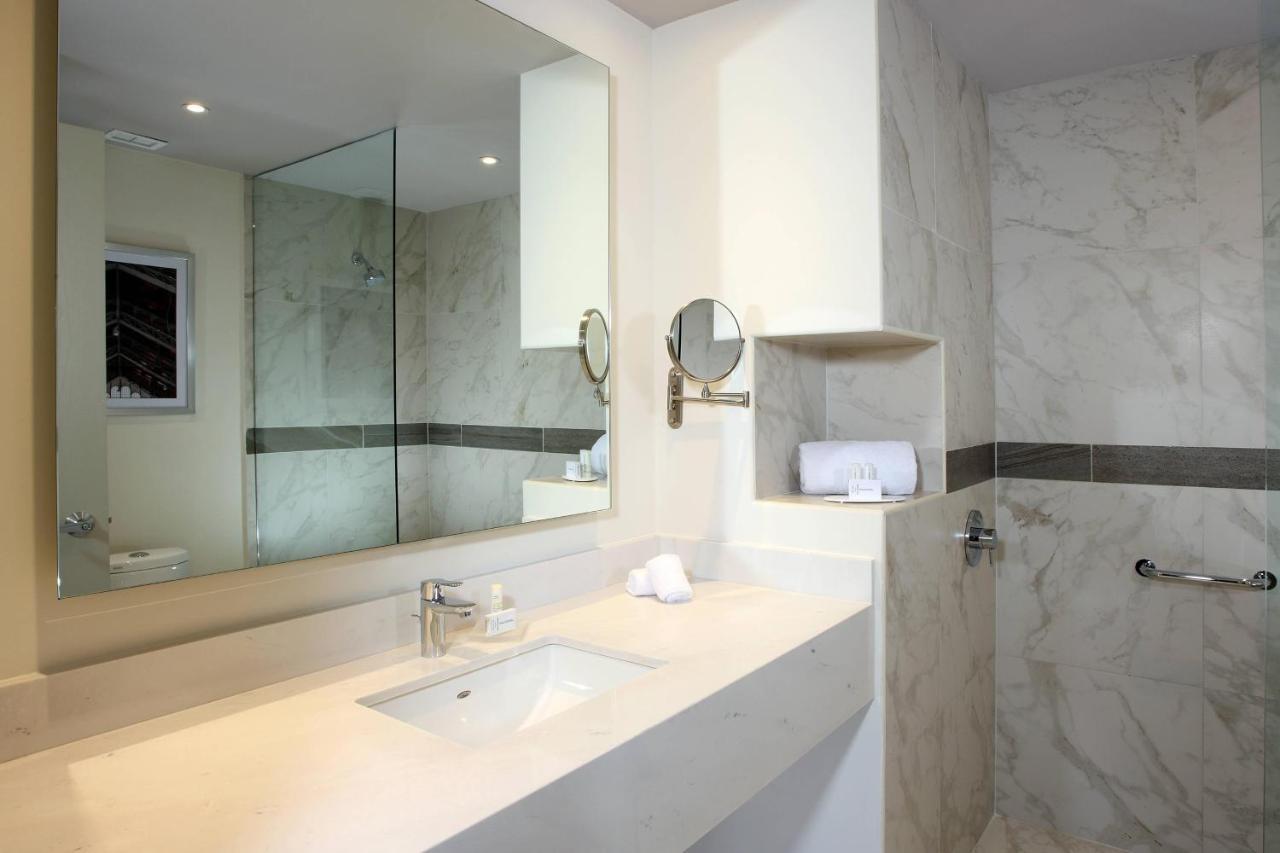 Courtyard By Marriott Mexico City Vallejo Экстерьер фото