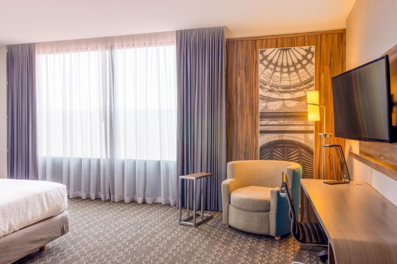 Courtyard By Marriott Mexico City Vallejo Экстерьер фото