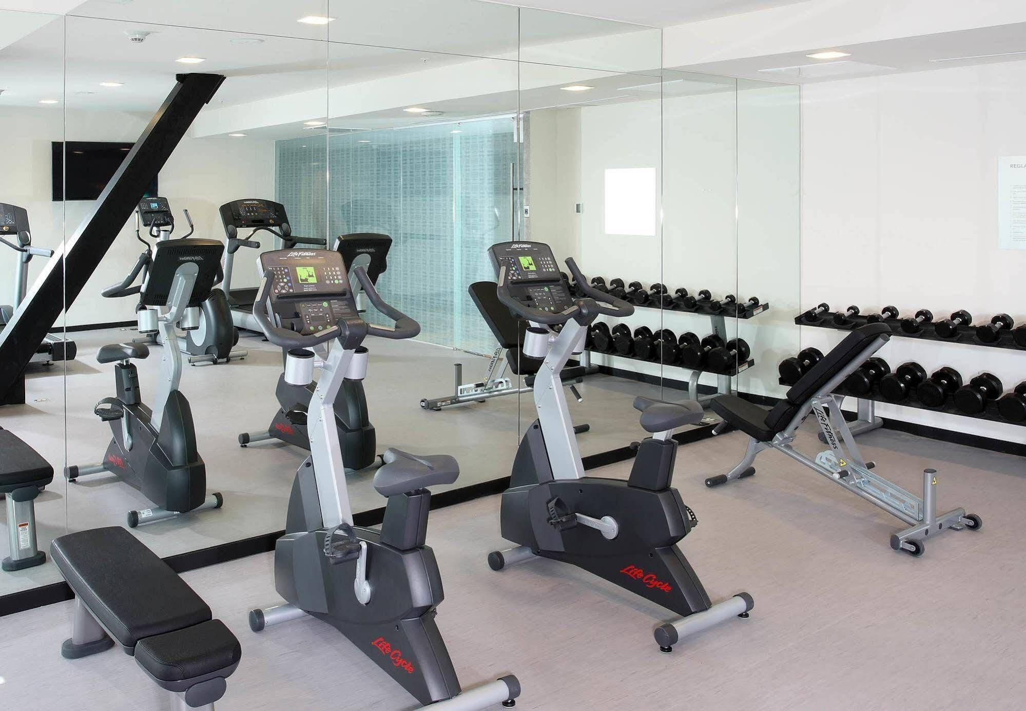 Courtyard By Marriott Mexico City Vallejo Экстерьер фото
